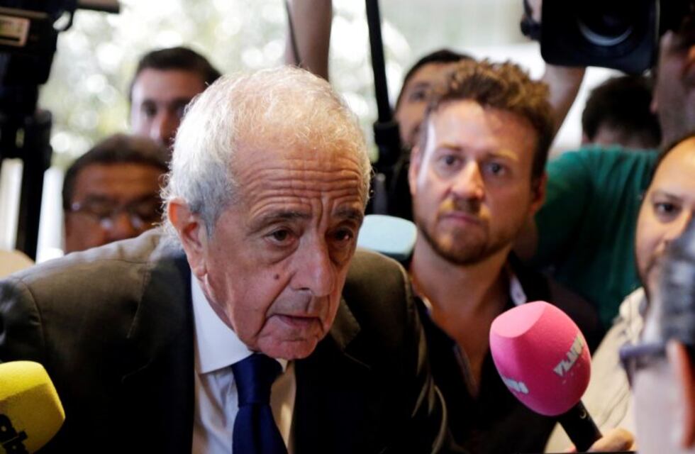 Rodolfo D'Onofrio arremetió contra Angelici y explotaron los memes en las redes