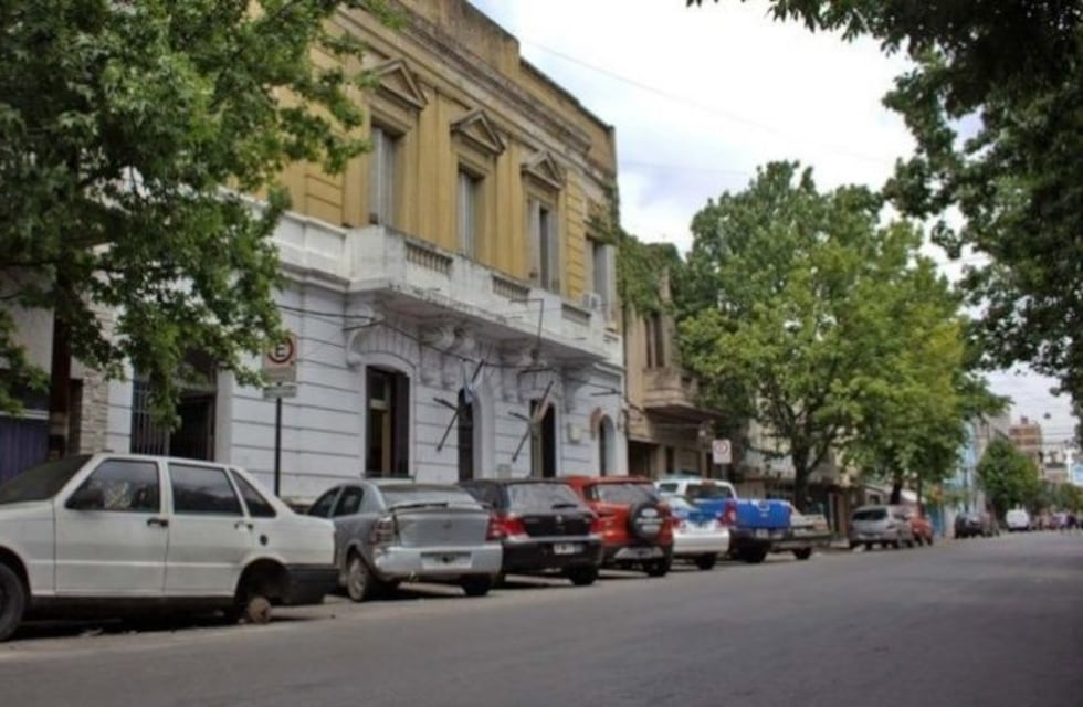 Denunció que fue detenida, arrastrada y golpeada durante horas en una Comisaría de Rosario