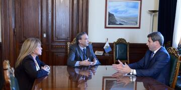 La última gran reunión que tuvo el gobernador sanjuanino fue con referentes del peronismo bonaerense\u002E