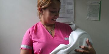 Gilda Cortez, la mamá del corazón que la cuidó en neo\u002E La bebé fue abandonada en la vía pública por su mamá a horas de nacer\u002E