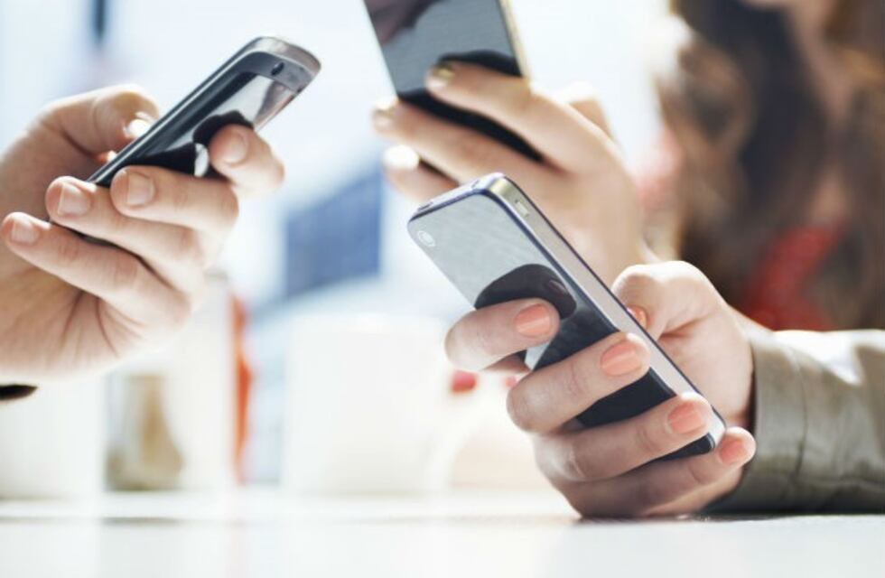 Si sos adicto al celular, mirá lo que es la nomofobia