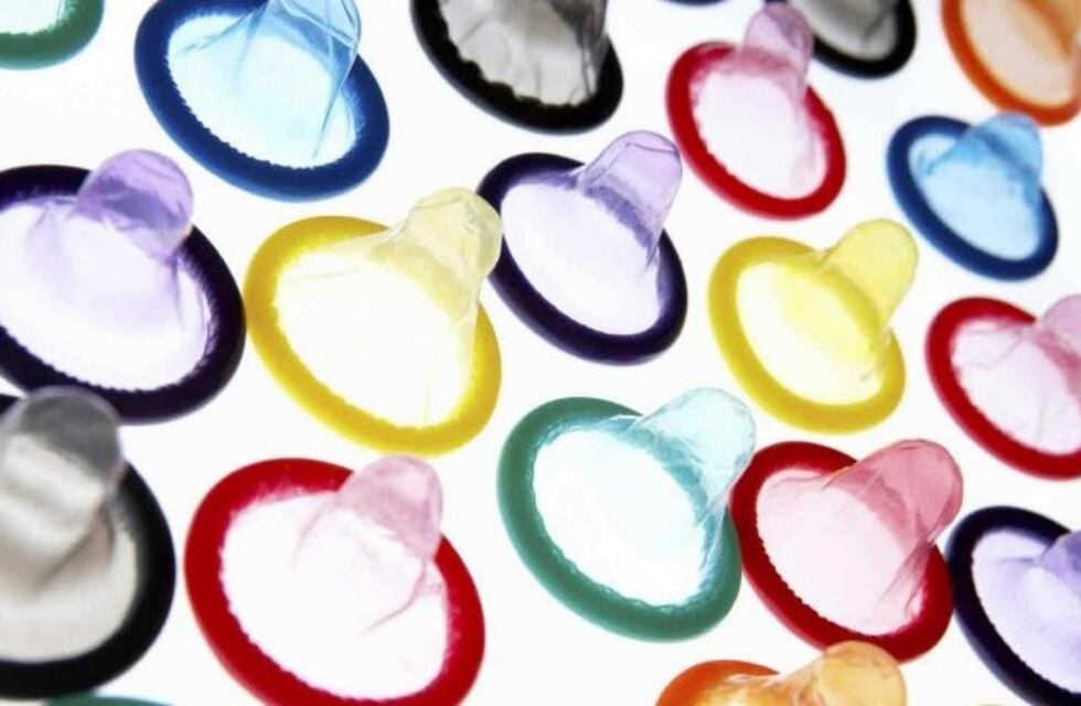 Brasil reparte 77 millones de preservativos por Carnaval