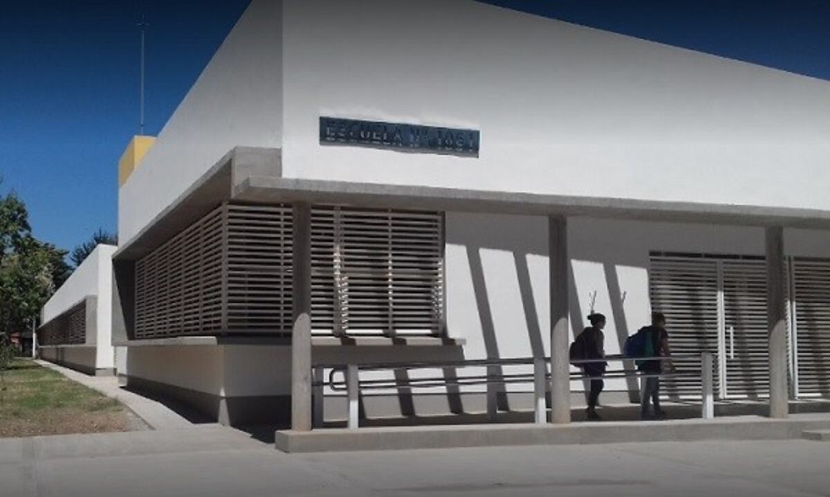 Un niño golpeó a la maestra y la directora de su escuela\u002E (Carina Rasero)