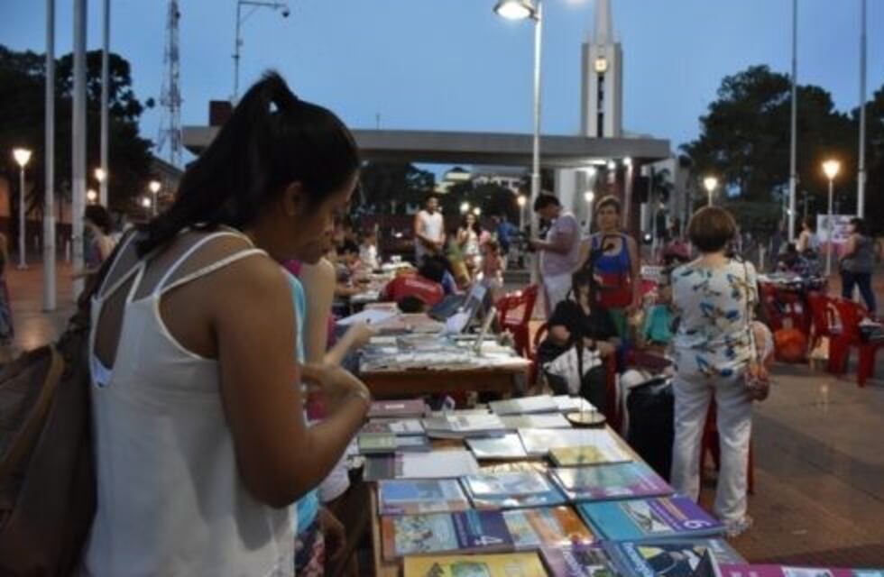 Feria del libro usado en Oberá para intercambio, venta o donación