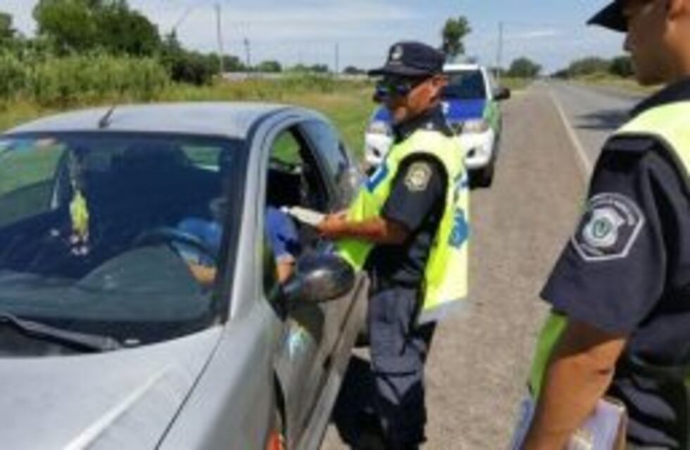 Detuvieron a un joven que manejaba por la ruta con diez veces más de alcohol en sangre de lo permitido