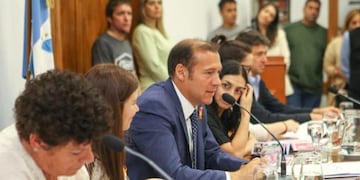 Gutiérrez asume su segundo mandato consecutivo como gobernador de Neuquén