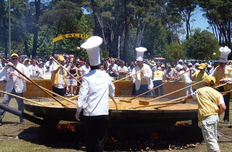 Romperán 21 mil huevos en una nueva edición de la fiesta del Omelette Gigante en Pigüé