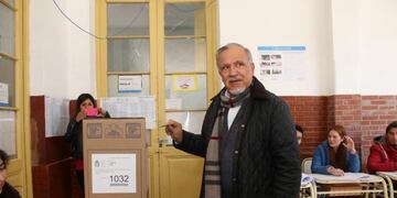 Juan Carlos Romero votando durante las elecciones 2019\u002E (Twiter Juan Carlos Romero)