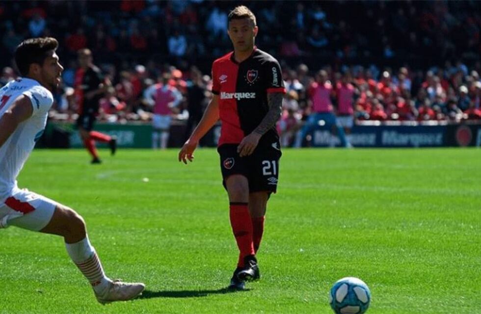 Denis Rodríguez sobre el clásico: "Siempre estamos obligados a ganar"