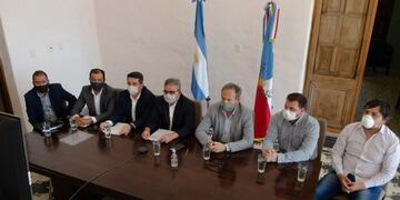 Anuncian obras en distintas intendencias\u002E (Facebook)