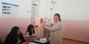 Ana Clara votó y dijo que las urnas está la posibilidad de elegir en qué Comodoro queremos vivir