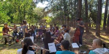 Llega el día soñado para la Orquesta Comunitaria Cruce Viejo, que presenta su disco