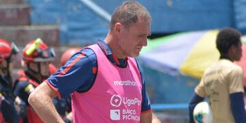 El ex DT de Instituto se desvinculó del club ecuatoriano\u002E Se informó que por motivos relacionados a la pandemia, pero sería por una cuestión económica\u002E