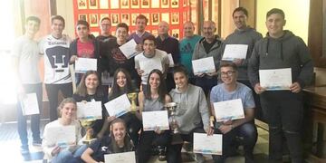 Reconocimiento a jóvenes atletas (Municipalidad de Santa Rosa)