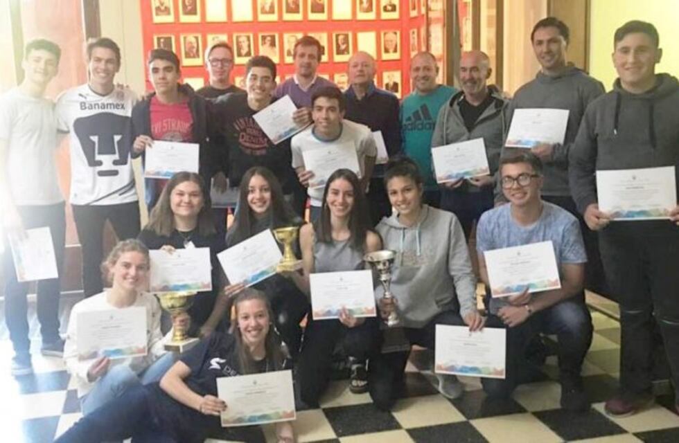 Reconocimiento para integrantes de la Escuela Municipal de Atletismo de Santa Rosa