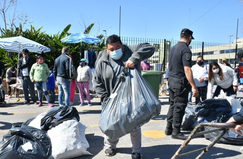 Entregaron ropa y calzado a cuatro comedores en el Barrio 31
