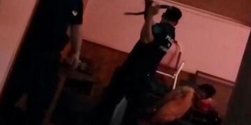 Policías misioneros agreden a cintarazos a un preso
