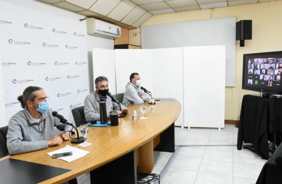 Luis Castellano buscará "alternativas creativas" con el sector privado para mantener las actividades económicas habilitadas