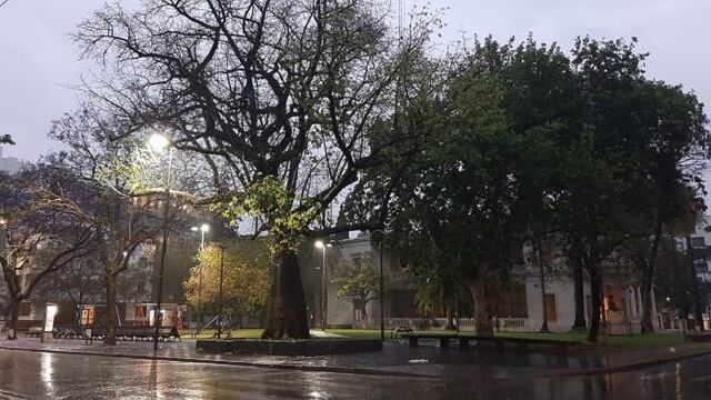 La ciudad quedó pasada por agua a primera hora de la jornada. (Imagen ilustrativa)