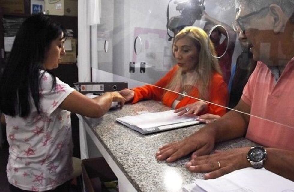 Elecciones: el oficialismo presentó una alianza electoral integrada por 16 partidos