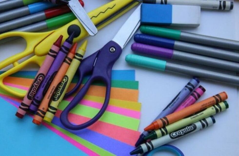 Colectan útiles escolares para niños de barrios carenciados en Paraná