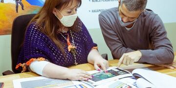 Gabriela Castillo y el concejal Juan Manuel Romano