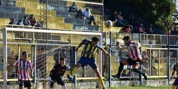 Sporting de Santo Pipó ganó el primer duelo por la final del Campeonato Apertura ante Mitre de Posadas\u002E (Mitre)