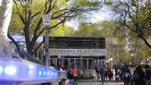 Universitarios hicieron viral un video en el que los docentes se burlan de ellos tras rendir un final