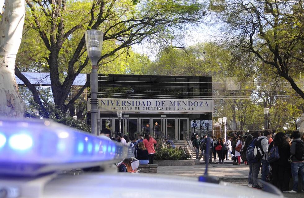 Universitarios hicieron viral un video en el que los docentes se burlan de ellos tras rendir un final