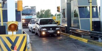 Preocupación de empleados de peajes por el cierre de cabinas en rutas de la provincia\u002E Los trabajadores advirtieron que peligran cerca de 500 puestos de trabajo tras el cierre de peajes e las rutas 11, 33 y 34\u002E