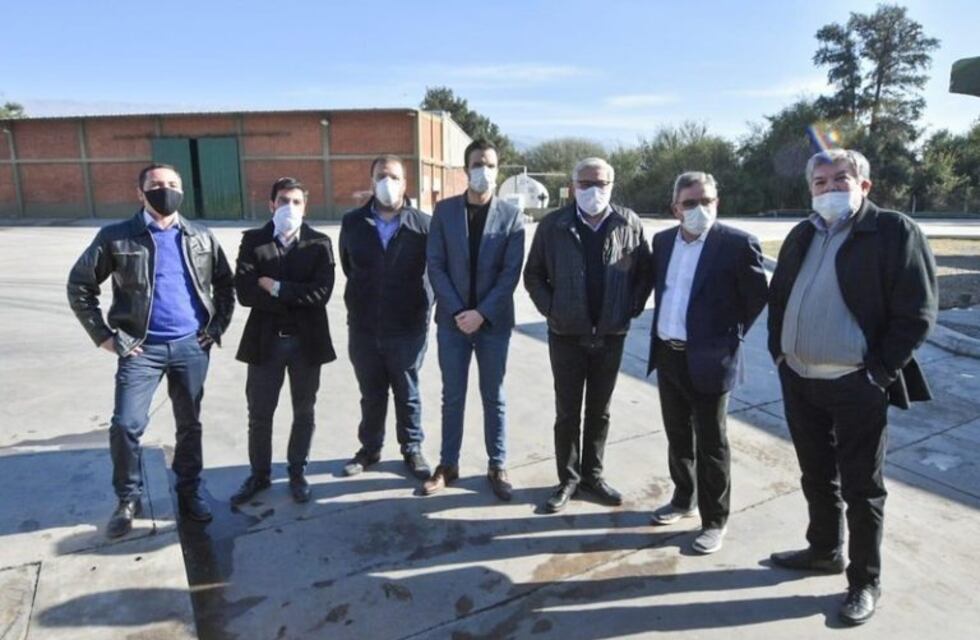 El gobernador Jalil anunció más inversión para fábricas en El Pantanillo