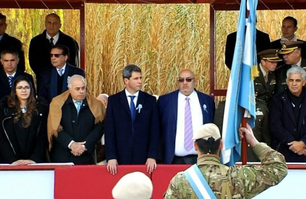 Con un desfile, San Juan festejó el Día de la Bandera