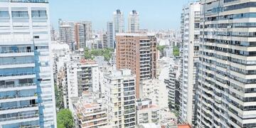 Hoy, los inquilinos deben pagar un 4,15 por ciento del contrato de alquiler en concepto de honorarios, además de los gastos por los estudios del título de la propiedad\u002E