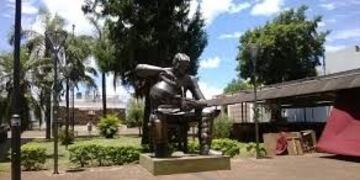 Cine al aire libre en el Paseo Bosetti de Posadas\u002E