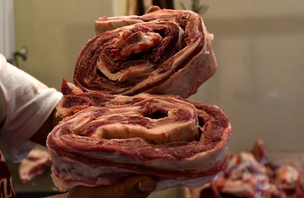 Carne podrida: más de 50 personas intoxicadas y dos comercios clausurados en Capilla del Monte