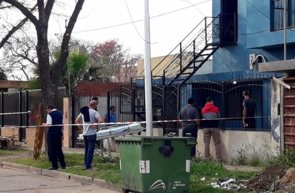Atacaron a dos policías y uno quedó grave luego de ser baleado en la espalda