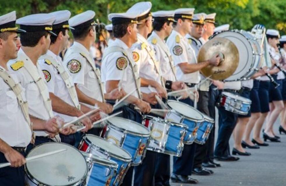 El homenaje de la Policía de Córdoba en el día del Himno Nacional Argentino