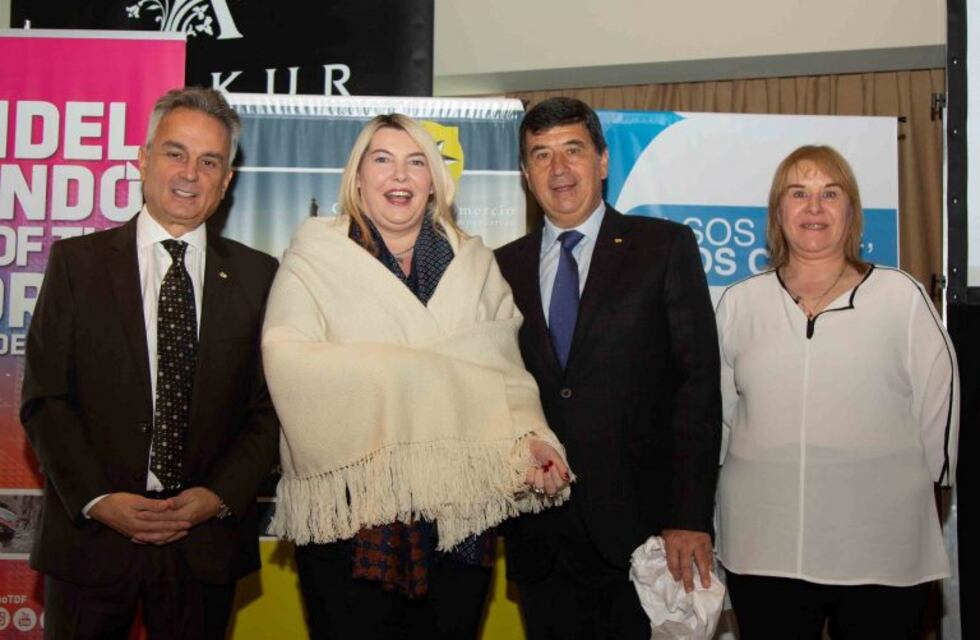Bertone inauguró el Tercer Foro Regional de Comercio y Turismo