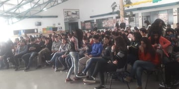 Charla sobre educación sexual en Gobernador Gregores