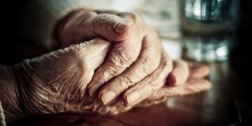 Un malviviente le robó y abusó sexualmente de una anciana\u002E