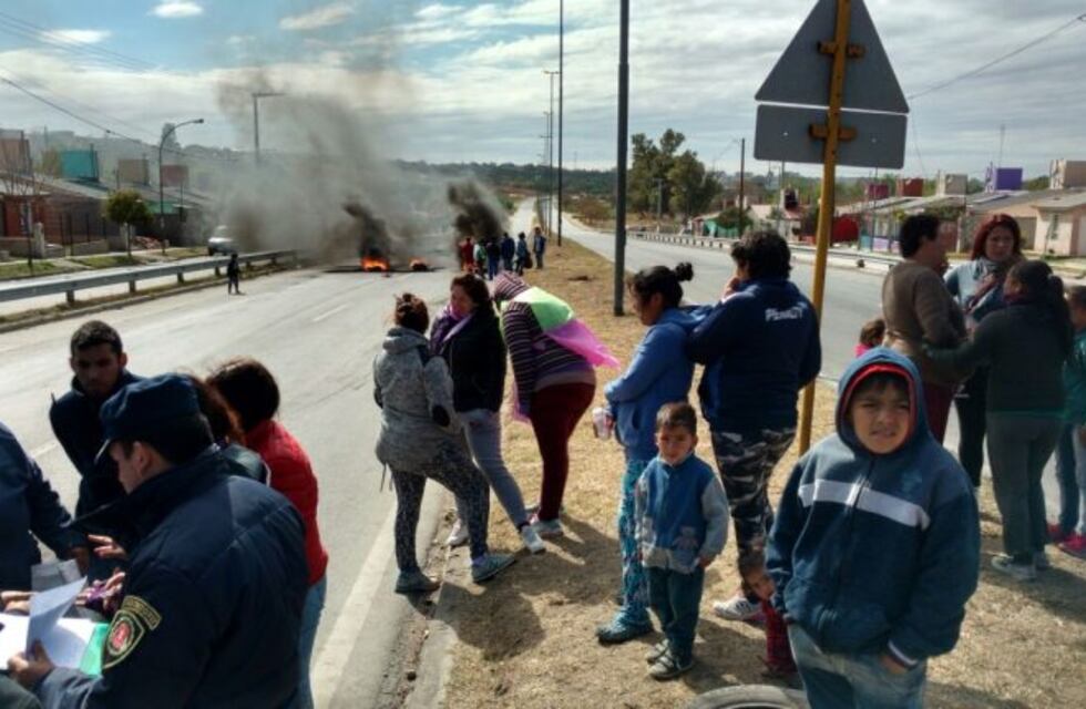 Cortan el acceso a Córdoba por ruta 19 pidiendo justicia por el niño atropellado