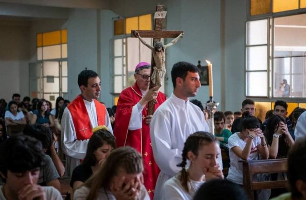 El arzobispo de Rosario celebró que Macri haya convocado a la oposición