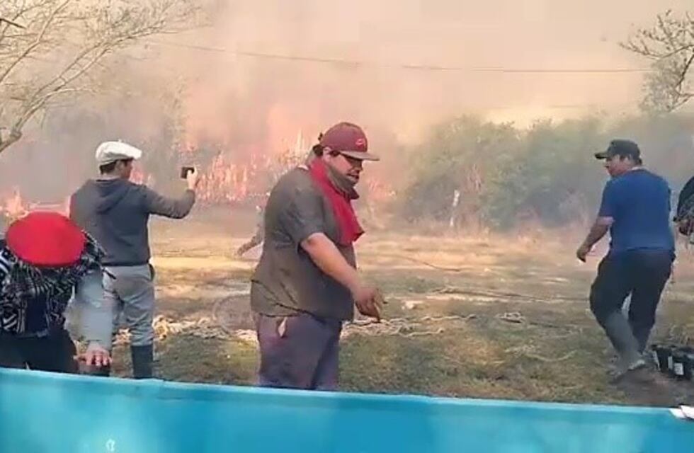 Isleños de la Boca de la Milonga quedaron cara a cara con el fuego en el Delta
