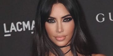 Kim Kardashian lució un escote "imposible"
