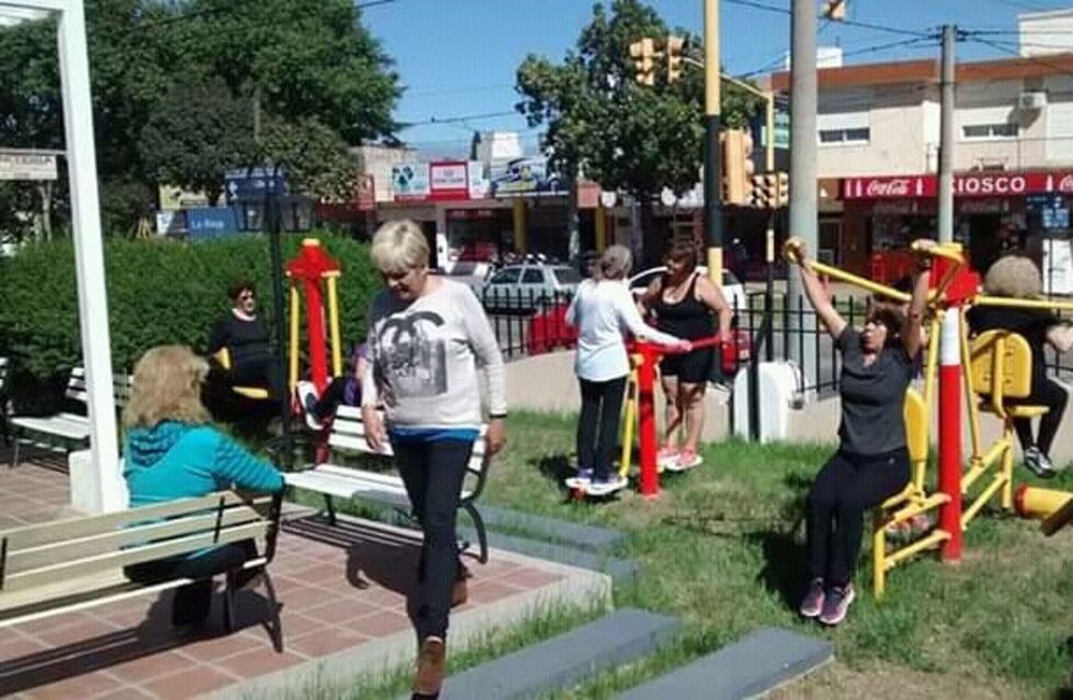 Llega el verano y continuan los talleres municipales para adultos mayores