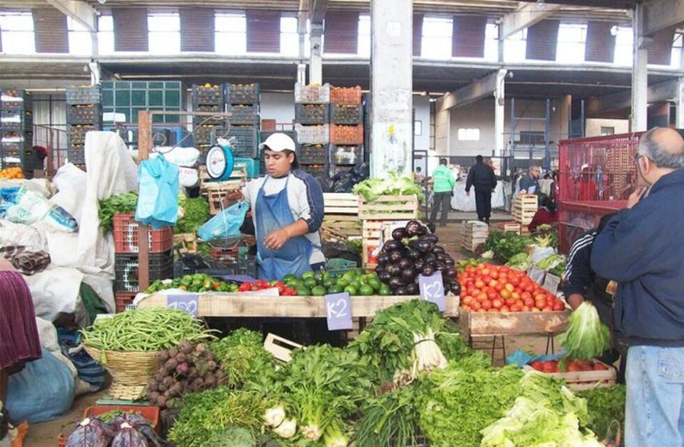 Flexibilización en Tucumán: analizan reabrir el Mercofrut para la venta al público
