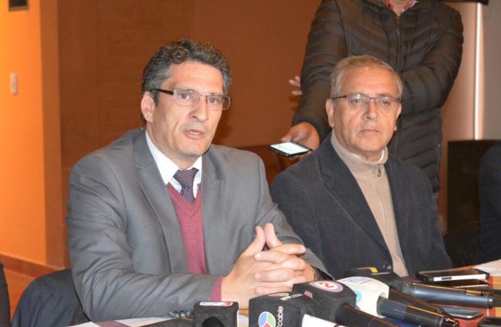 El fiscal Mariano Miranda salió en defensa del ministro Abud Robles