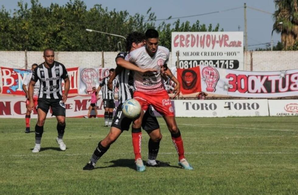 Leonel Ceresole fue titular en el empate de Huracán de Las Heras