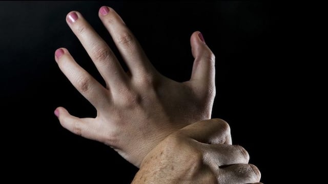 La víctima estaba esperando el colectivo.