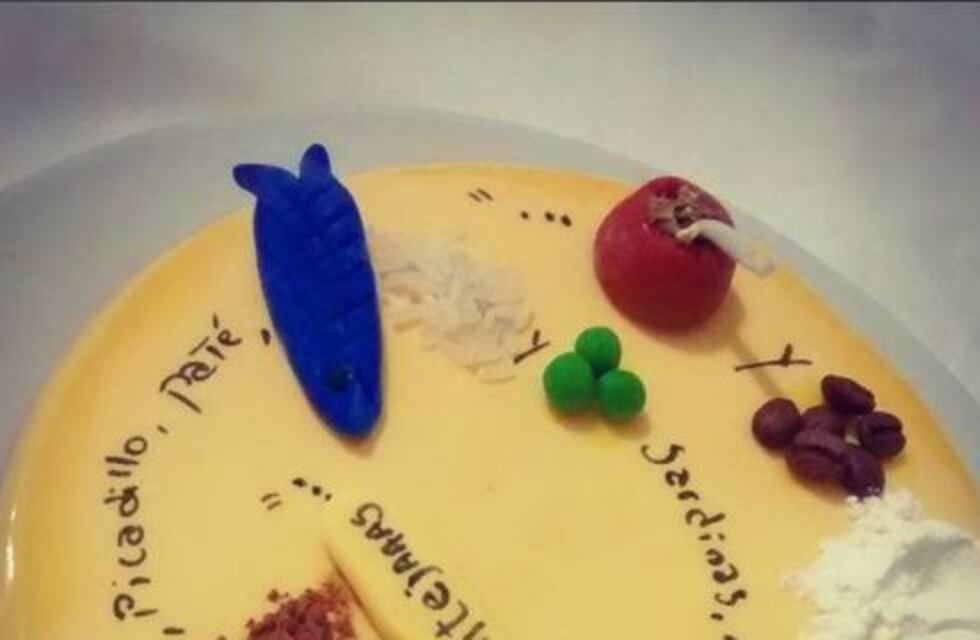 Insólito: festejó su cumpleaños con una torta muy particular